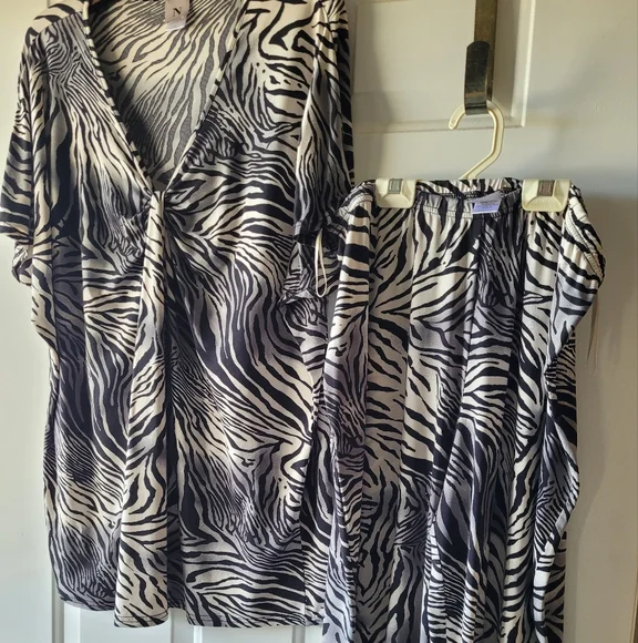 Natori Zebra Print Pant Set - Picture 1 of 2